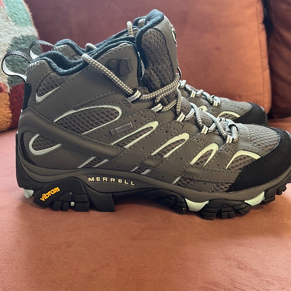 Brand new Merrell hiking boots